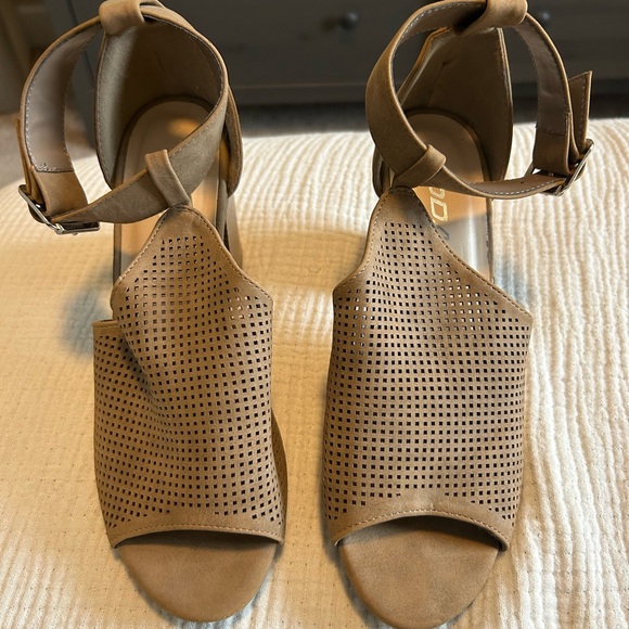 Soda brand, brown open toe sandals with heel - Picture 2 of 5